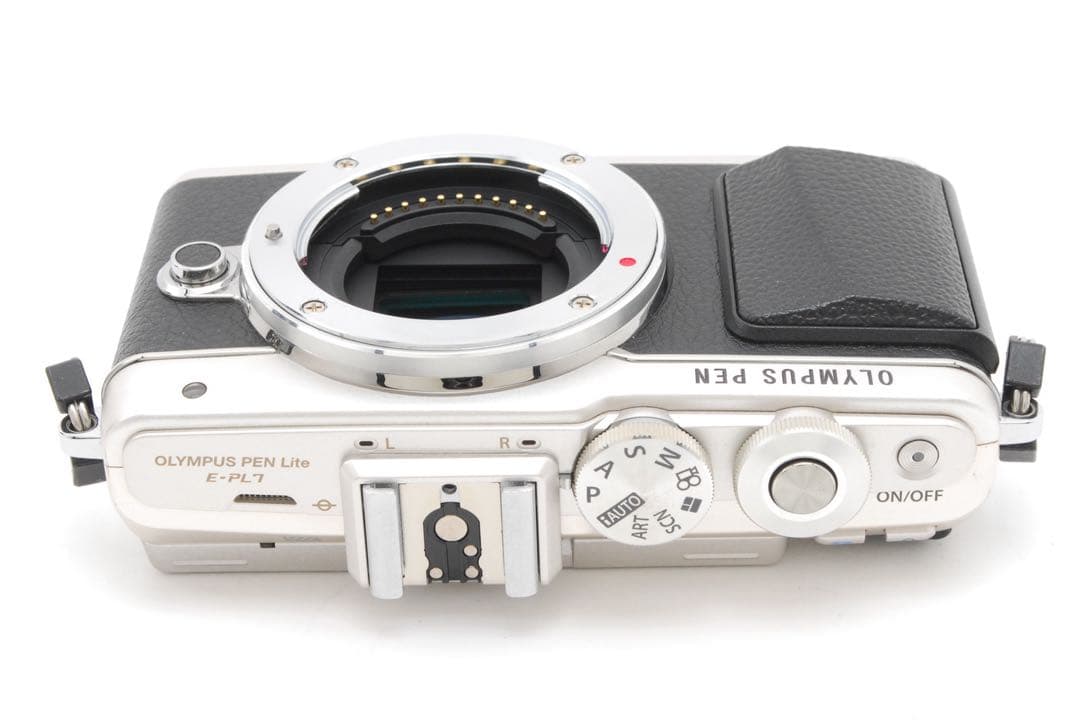 ✨極美品✨オリンパス E-PL7 ボディ❤️ショット数わずか3,272回！