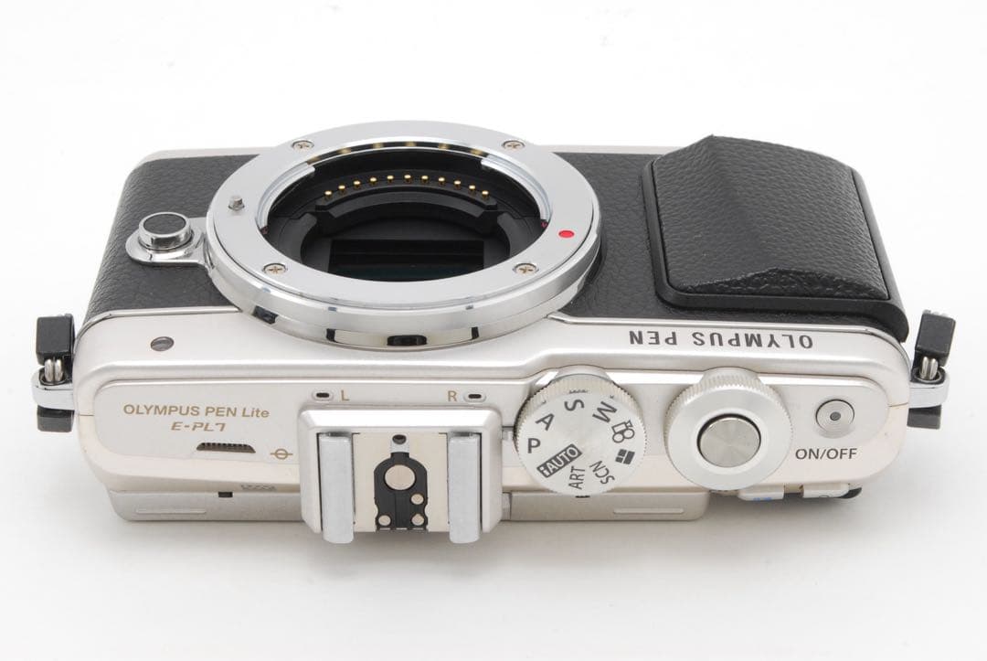 ✨極美品✨オリンパス E-PL7 ボディ❤️ショット数わずか3,272回！