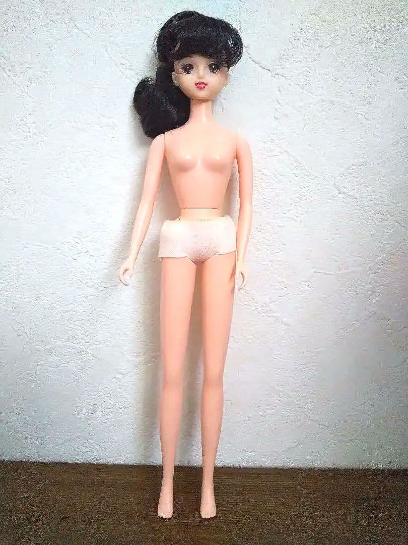 ♥箱無し・新品♥ジェニー黒髪18Jボディー小顔