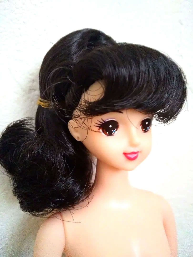 ♥箱無し・新品♥ジェニー黒髪18Jボディー小顔