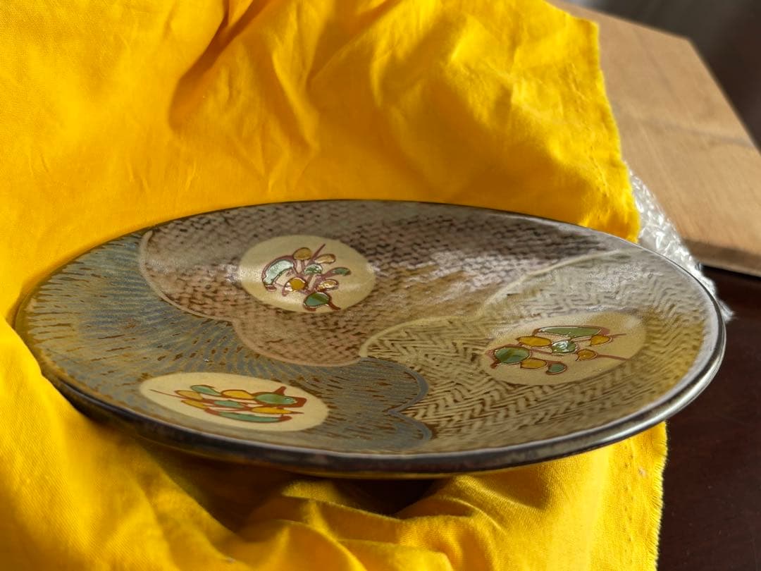 人間国宝 島岡達三 益子焼 象嵌赤絵草花文皿共箱