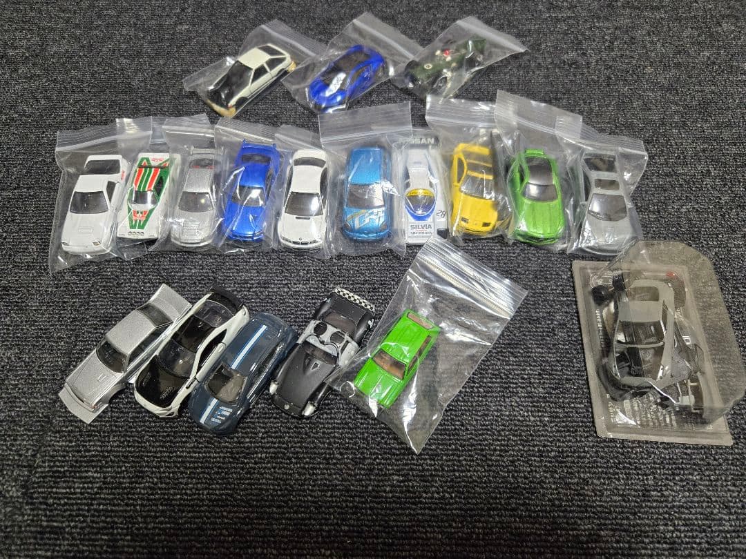 p*）様 [1/30迄出品]トミカサイズミニカー ジャンクまとめ売り197台セッ