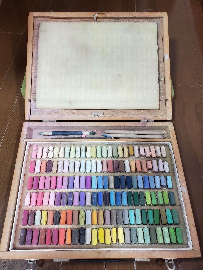 ホルベインholbeinソフトパステル150colorsおまけNOUVEL24等