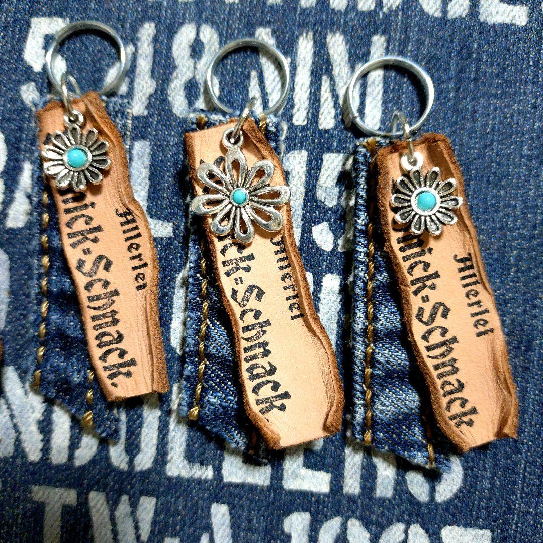 デニムリメイク☆革タグチャーム☆4個セット