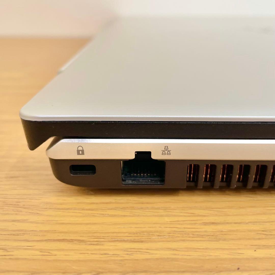 ◎美品 FUJITSU LIFEBOOK NH77/H1 16GB/512GB