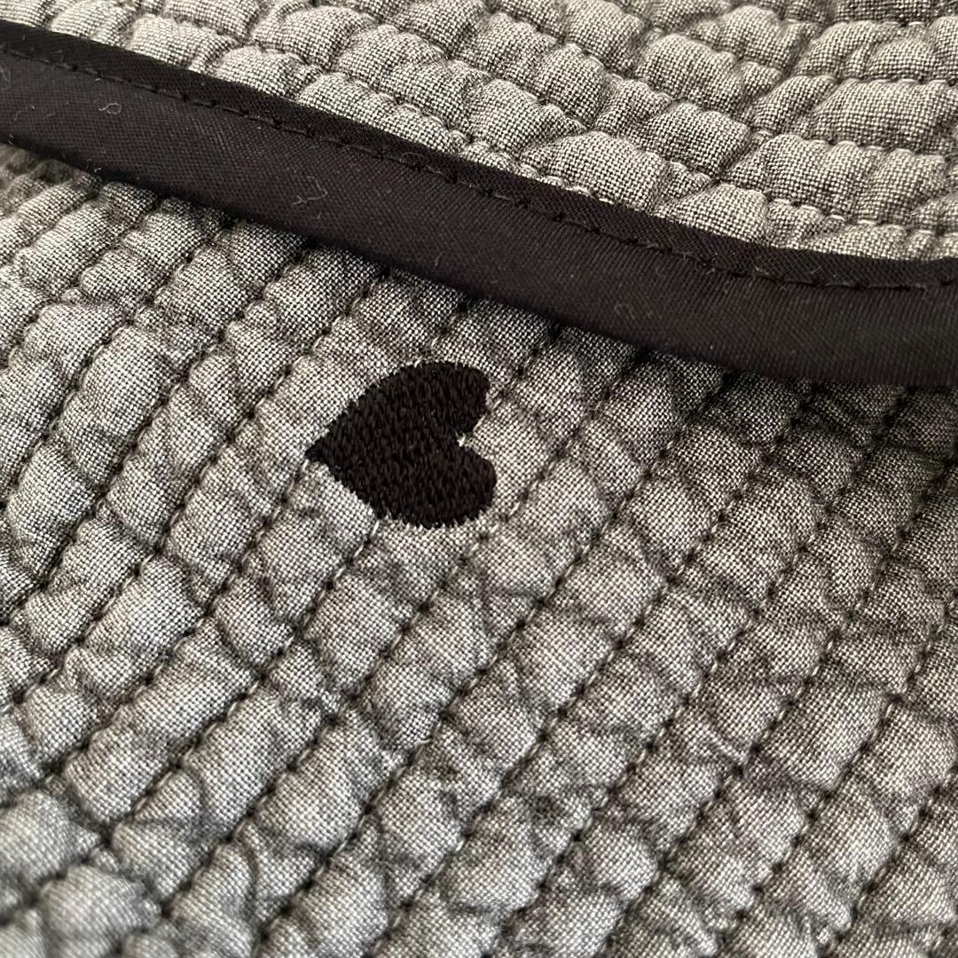 フレアフリル付き丸底トートバッグ　ヌビバッグ　グレー×ハート刺繍　ハンドメイド