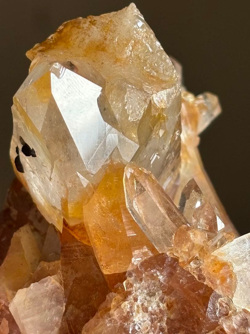 ネパール産　ヒマラヤ水晶クラスター　220g 照り艶　キラキラ　天然石