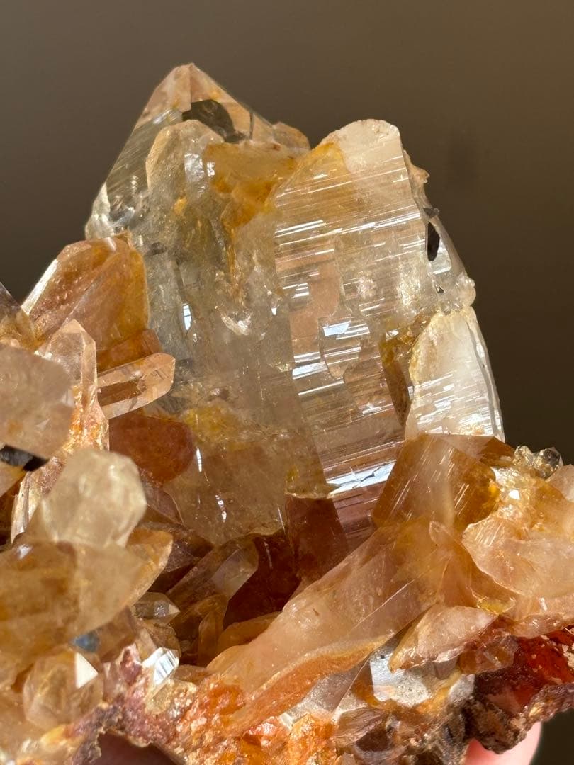 ネパール産　ヒマラヤ水晶クラスター　220g 照り艶　キラキラ　天然石