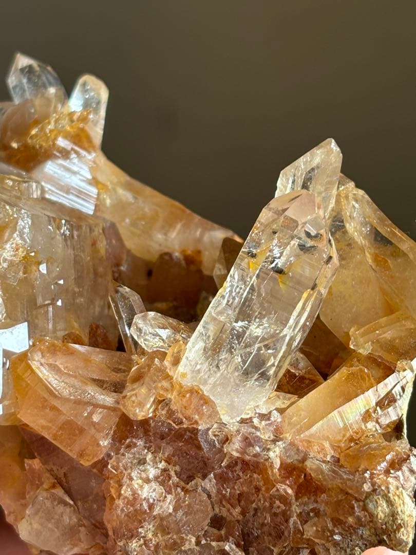 ネパール産　ヒマラヤ水晶クラスター　220g 照り艶　キラキラ　天然石