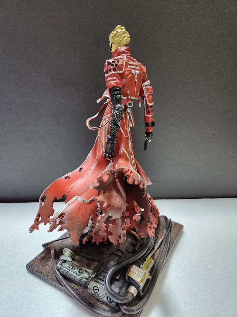「トライガン」　ヴァッシュ・ザ・スタンピード1/8 塗装済完成品　原型中山栄治