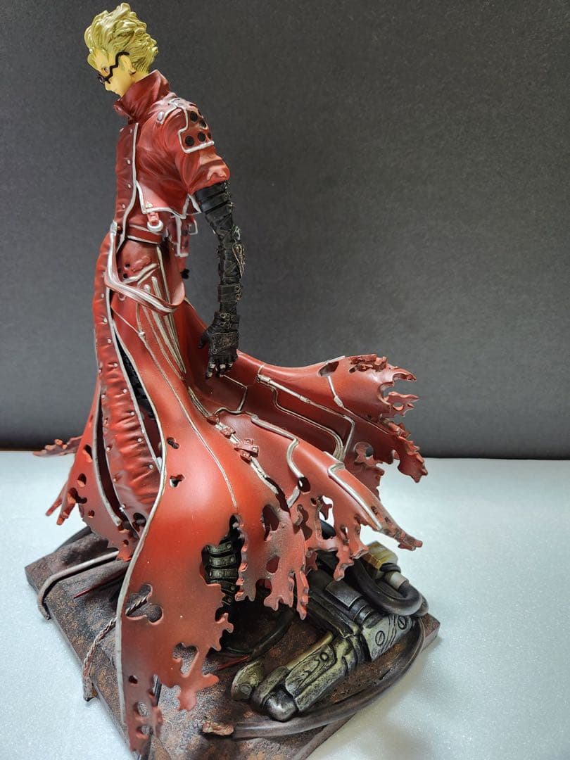 「トライガン」　ヴァッシュ・ザ・スタンピード1/8 塗装済完成品　原型中山栄治