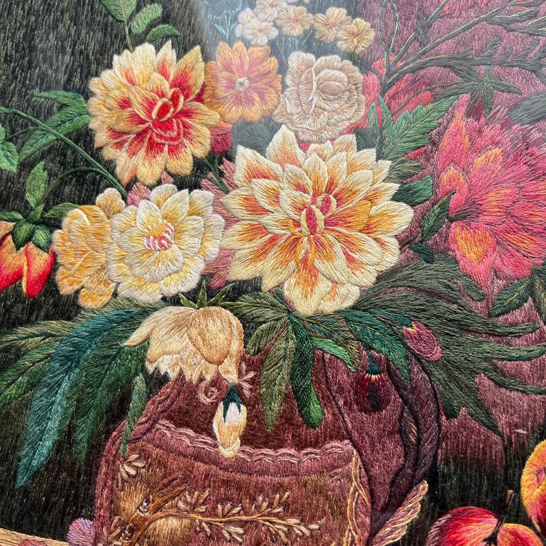 刺繍の花の額