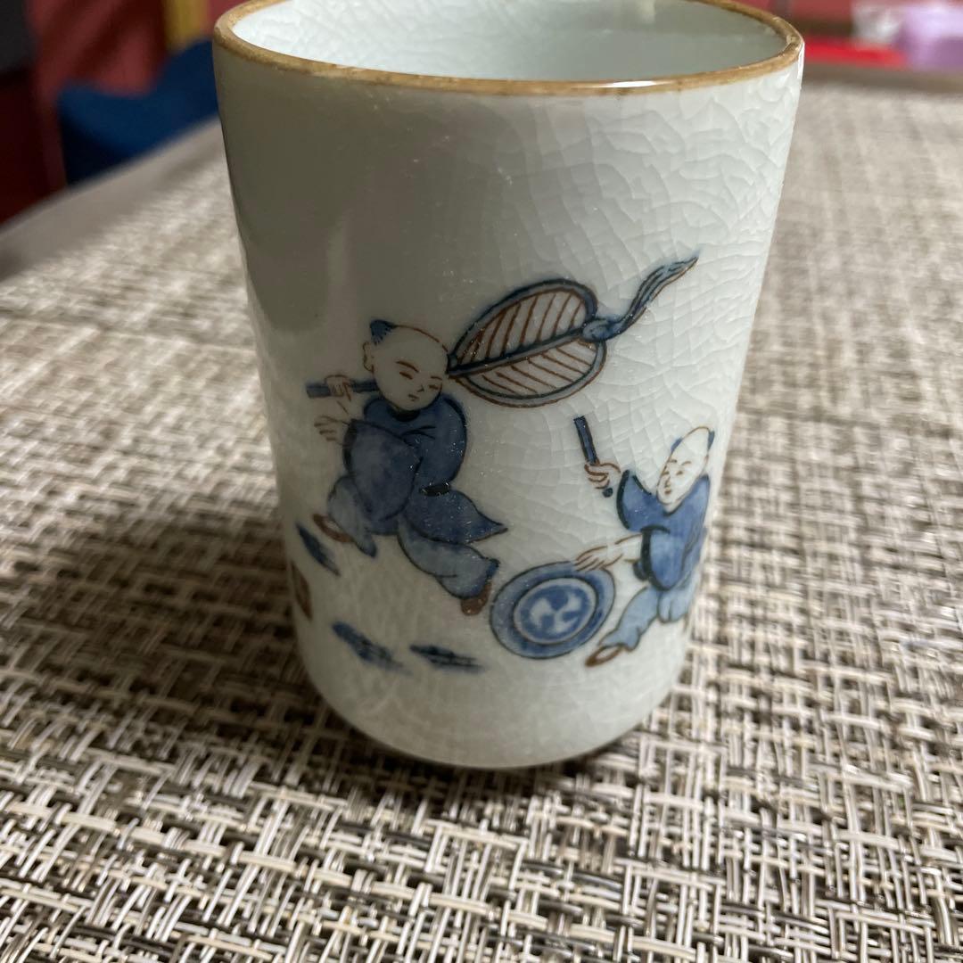 唐子（からこ）三川内焼（みかわちやき）の湯のみと角皿のセット