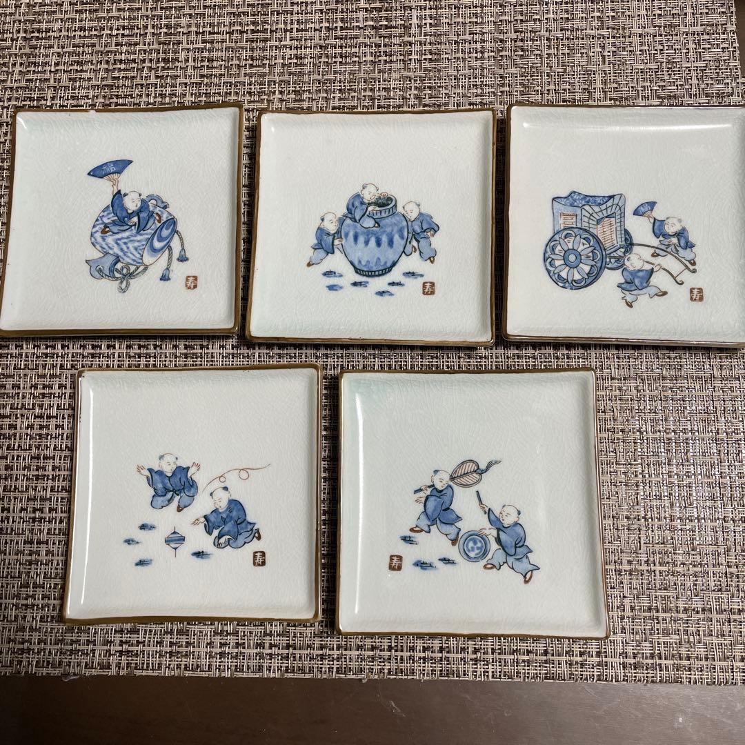 唐子（からこ）三川内焼（みかわちやき）の湯のみと角皿のセット