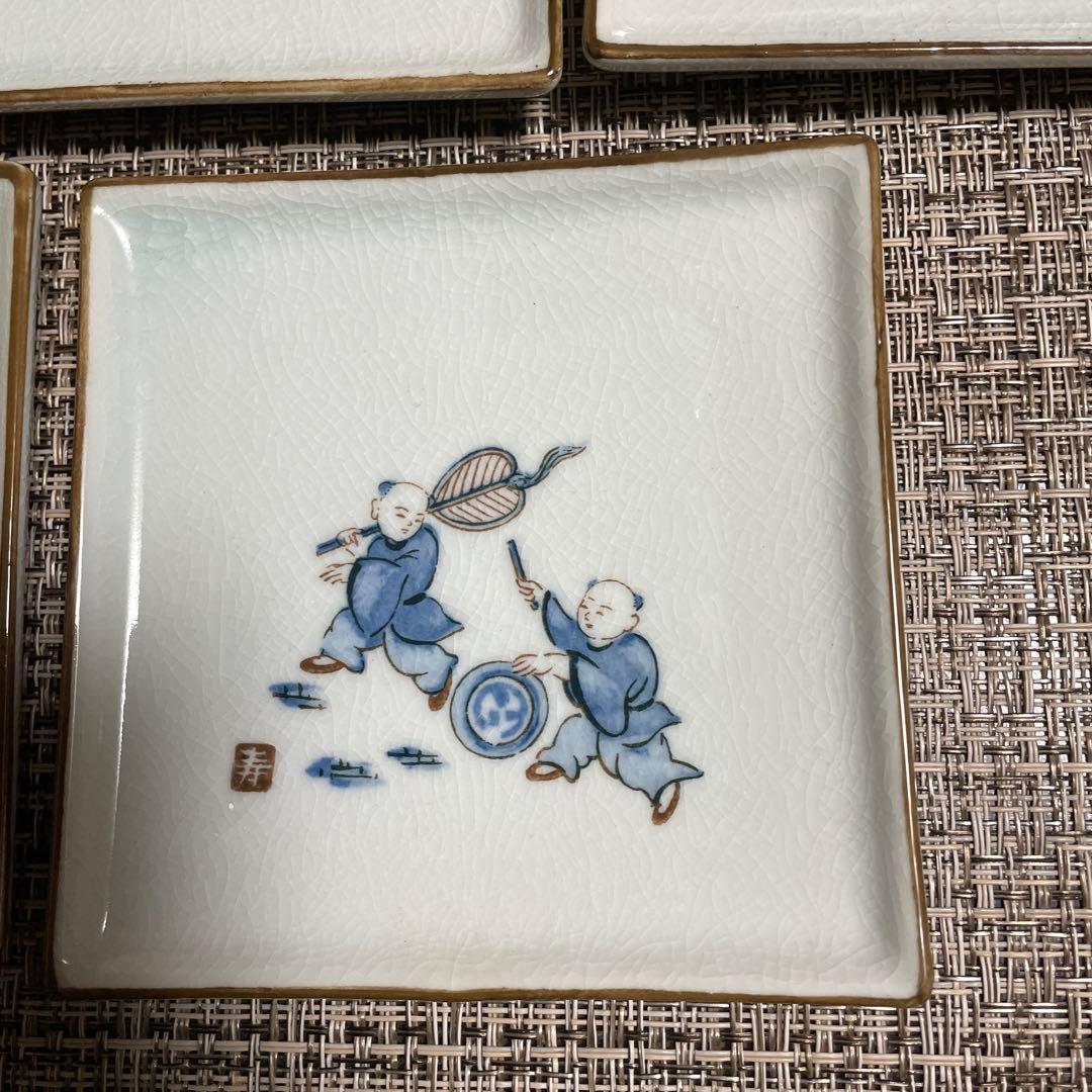唐子（からこ）三川内焼（みかわちやき）の湯のみと角皿のセット