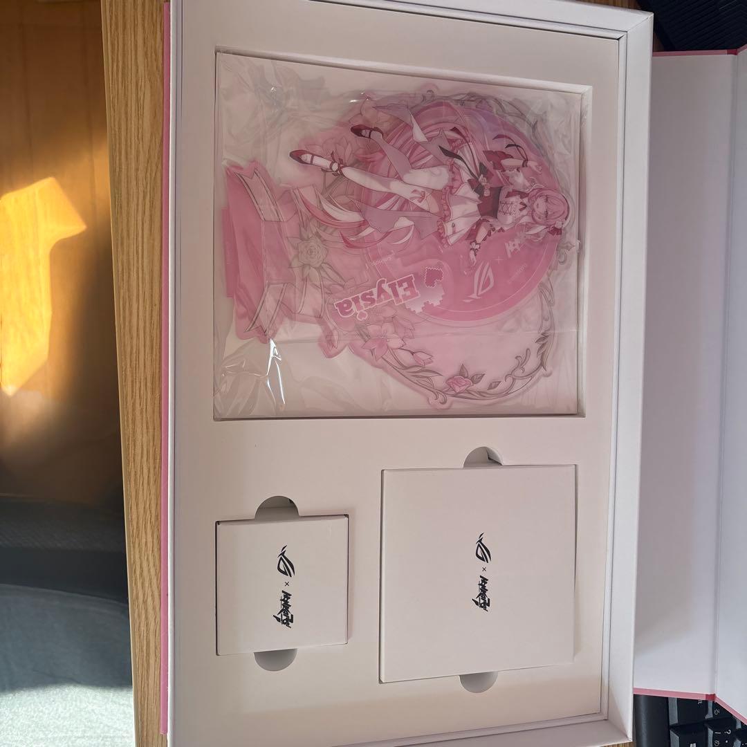 ほぼ未使用　 崩壊3rd エリシア ROG アクセサリーコレクション