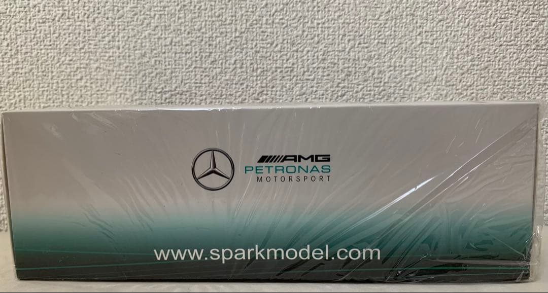 ドーナツターンマーク付き1/43 メルセデスAMG F1 W09 L.ハミルトン