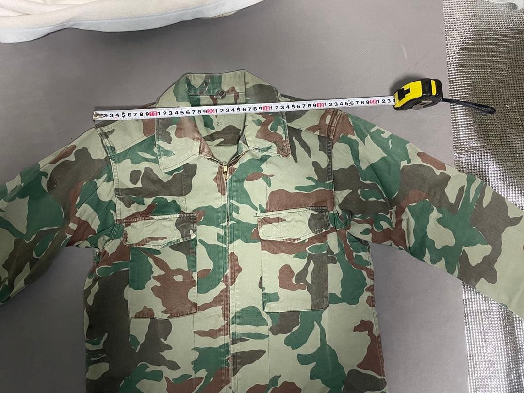 自衛隊　迷彩服　上下セット　補修あり