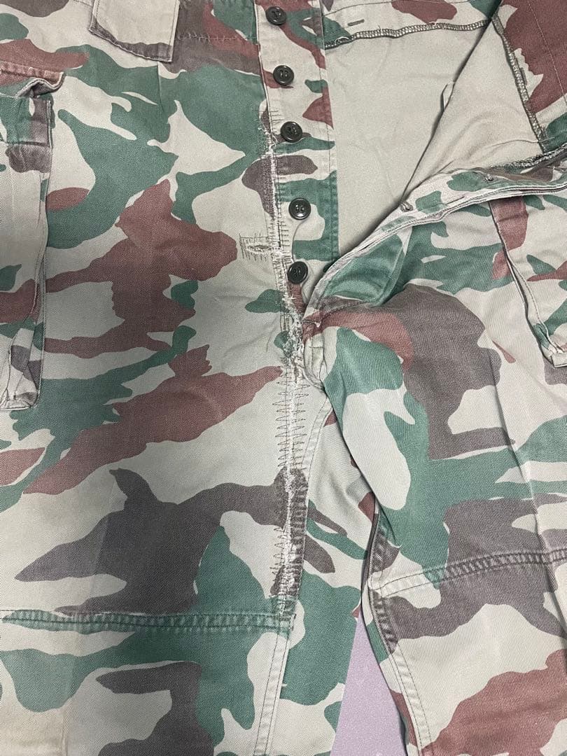 自衛隊　迷彩服　上下セット　補修あり