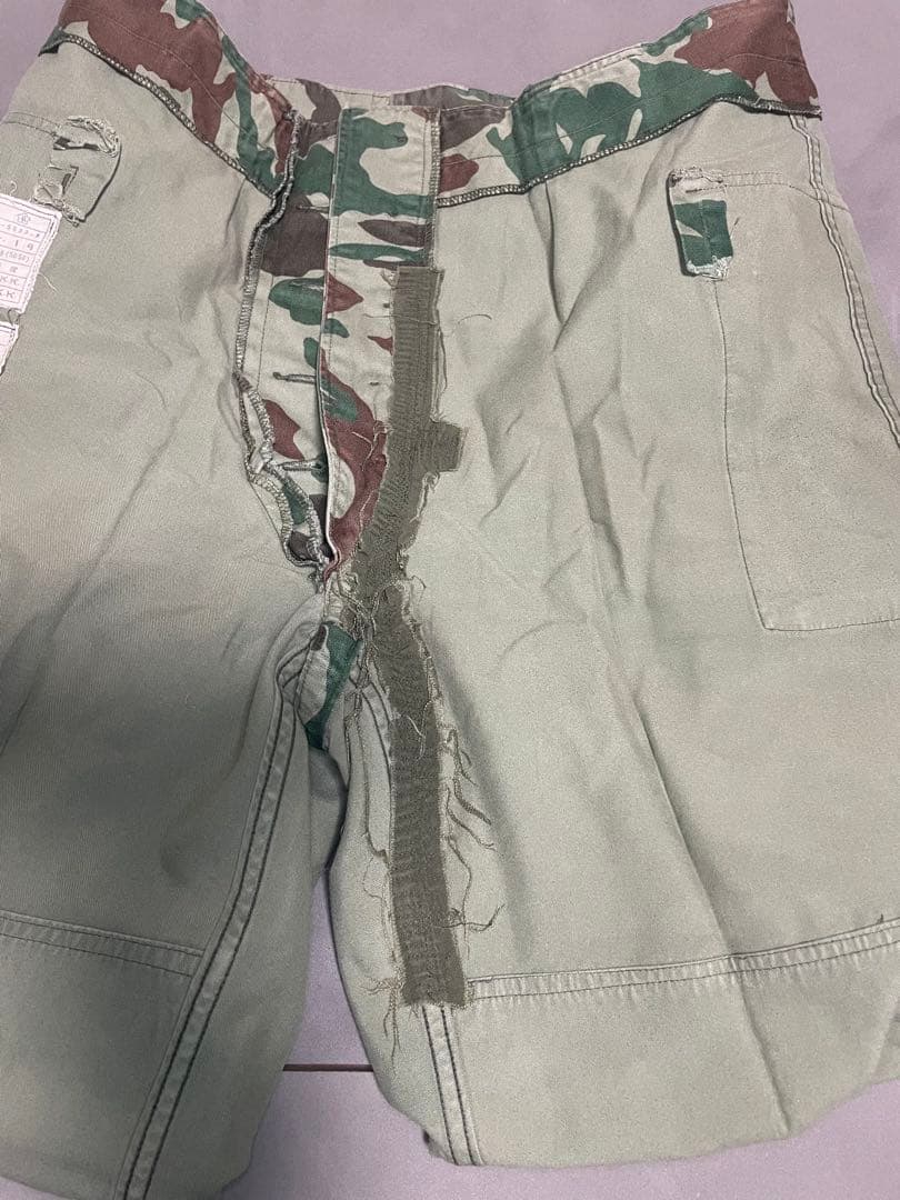 自衛隊　迷彩服　上下セット　補修あり