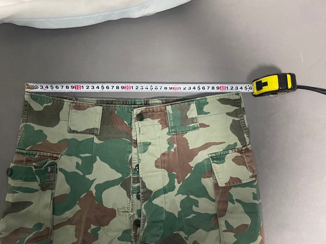 自衛隊　迷彩服　上下セット　補修あり