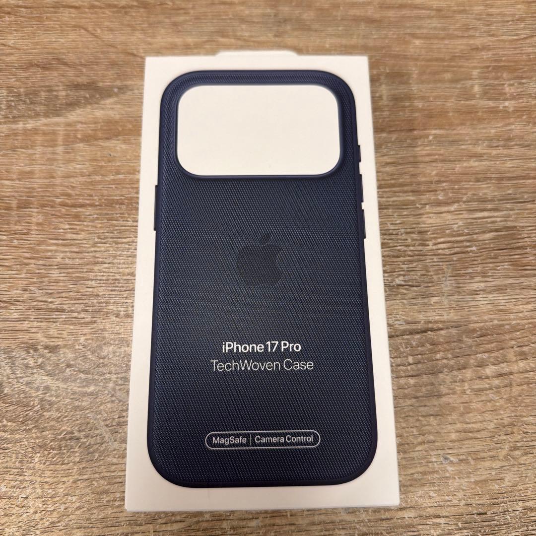 【未使用未開封】iPhone 17pro ケース　純正