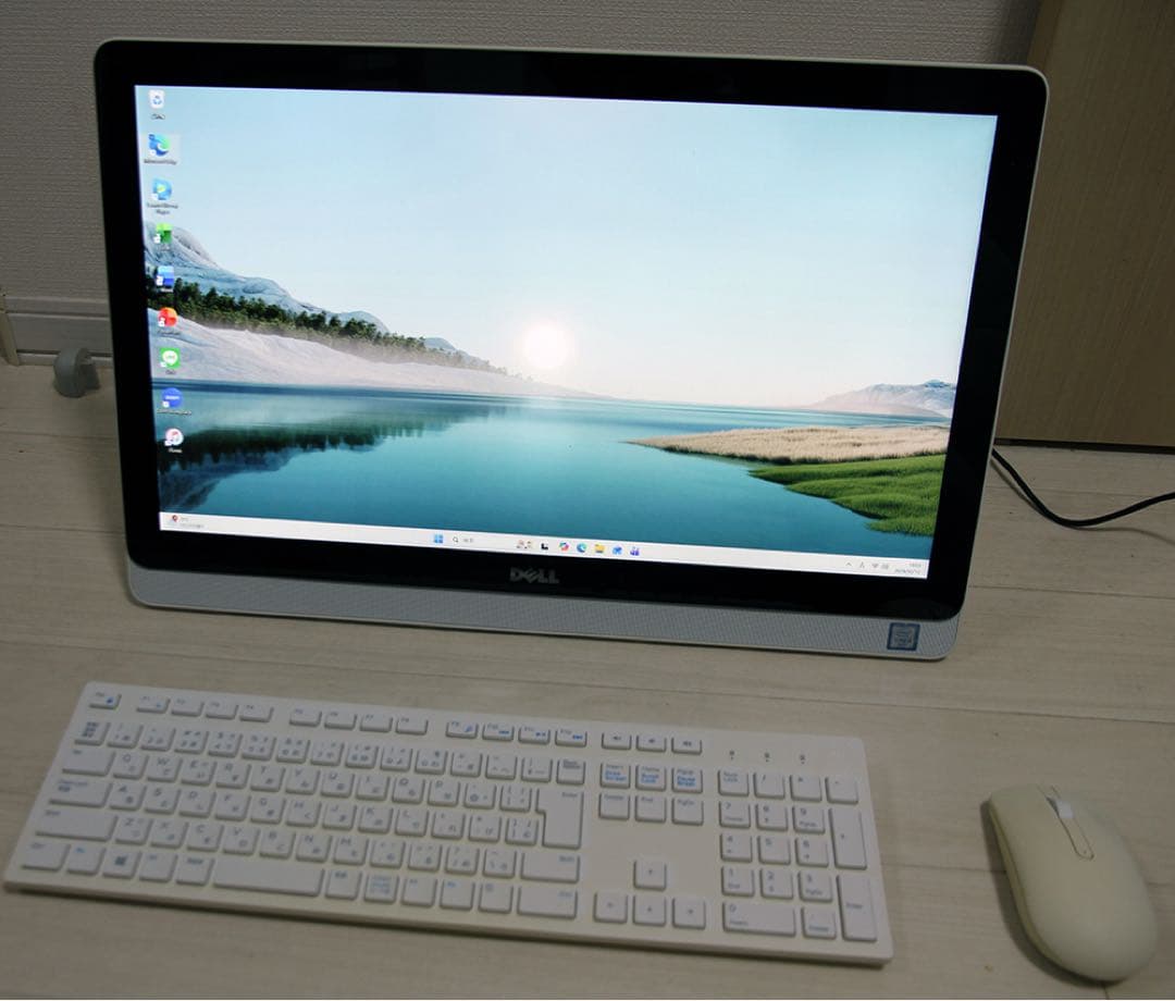 22インチ一体型PC　タッチパネル　Office2021