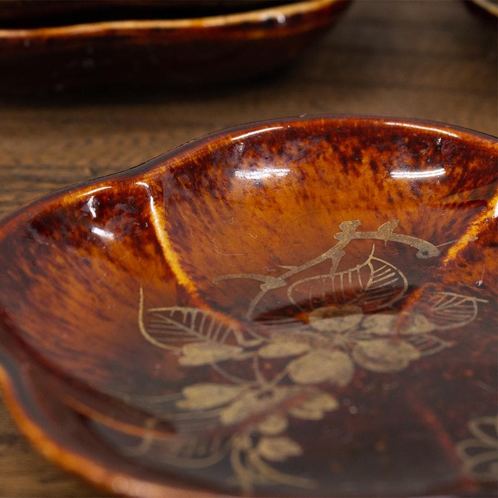 布志名焼 民芸 小皿4枚 桜型 桜絵 金彩 鉄釉