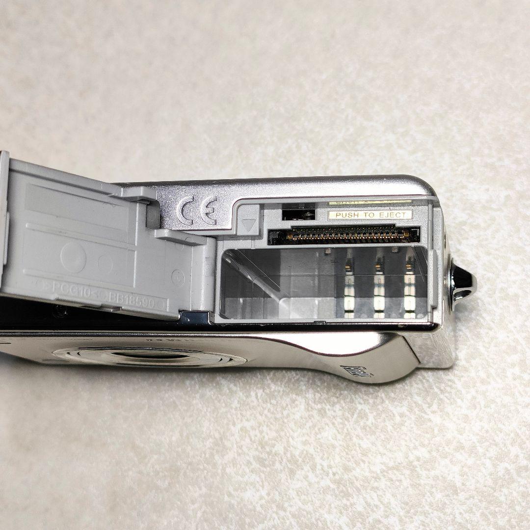 デジタルカメラ FUJIFILM FinePix F11 #3038