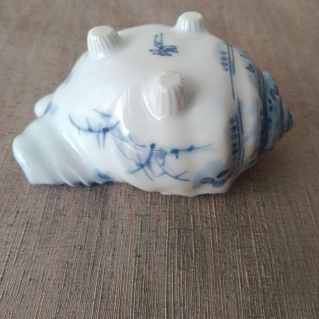 三川内焼　染付貝形蓋物　調味料入れ　平戸焼　栄螺型　流水　海藻　水草　海