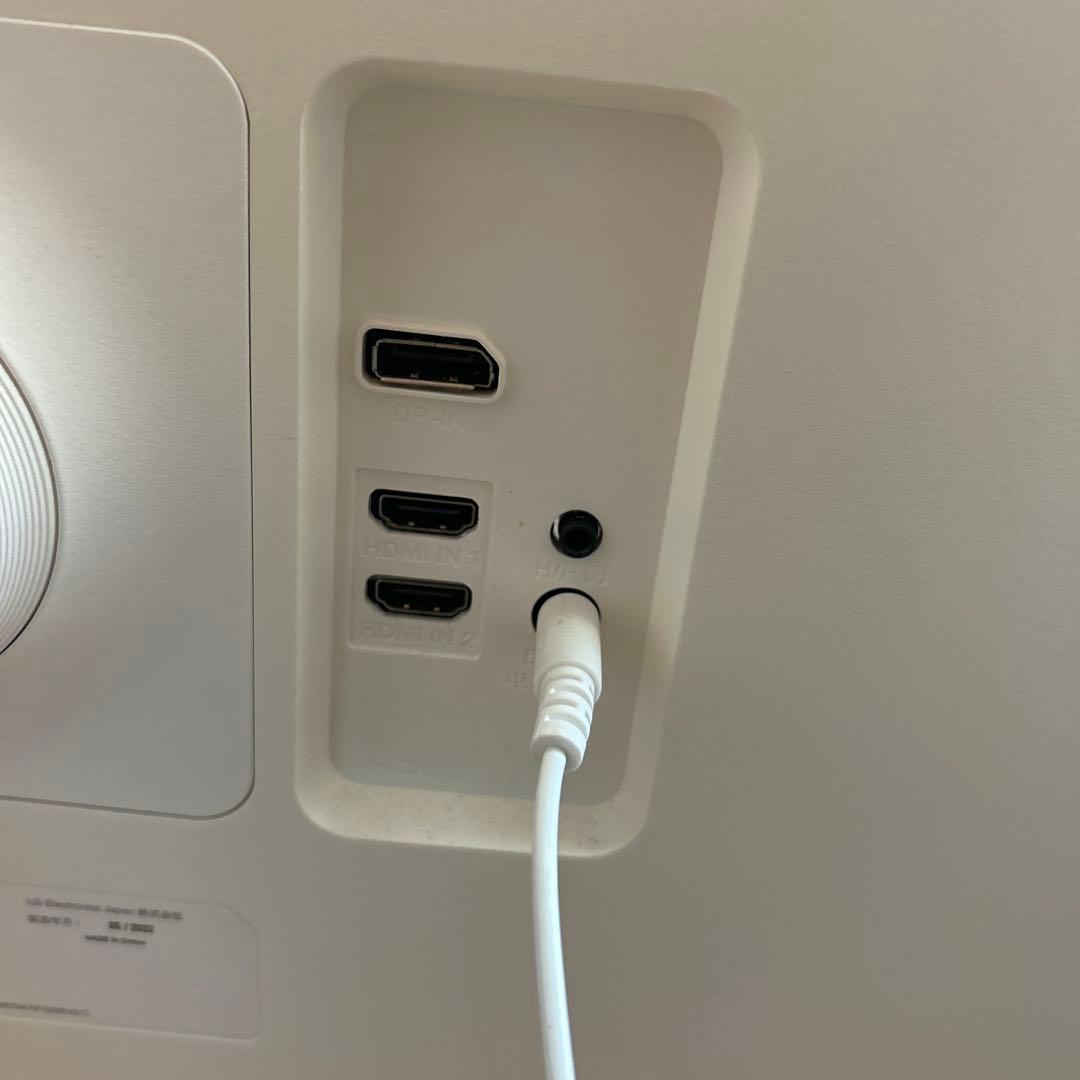 LG 32UN550-W モニター 破損あり