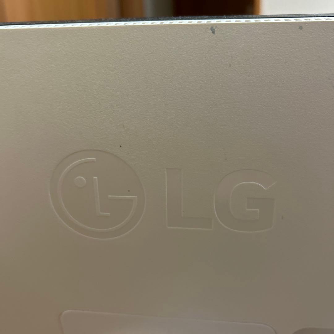 LG 32UN550-W モニター 破損あり