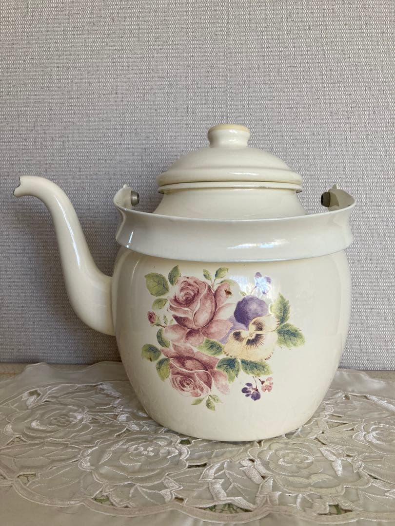 イマン　イザベラ　ホーロー　ケトル　やかん