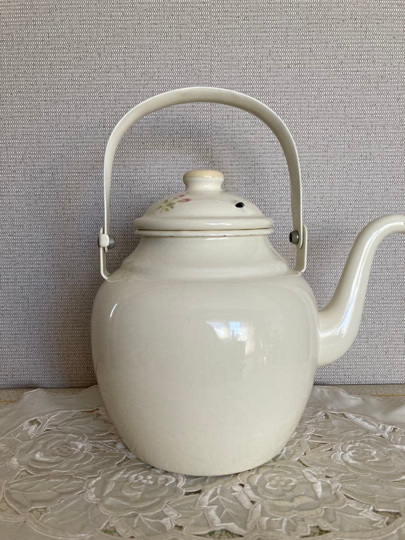 イマン　イザベラ　ホーロー　ケトル　やかん