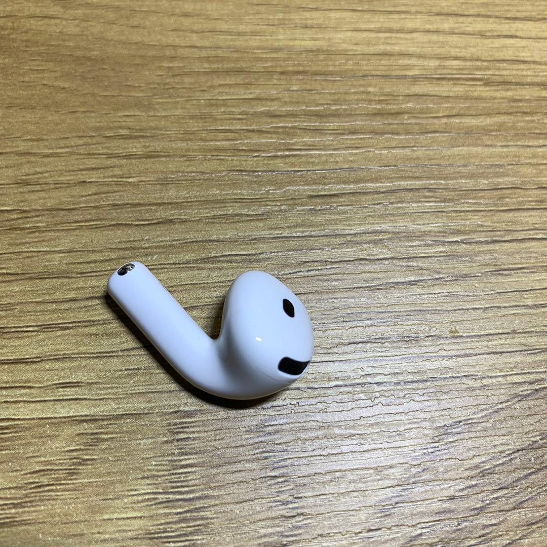 Apple AirPods 第4世代　A3050 右耳　右側　右