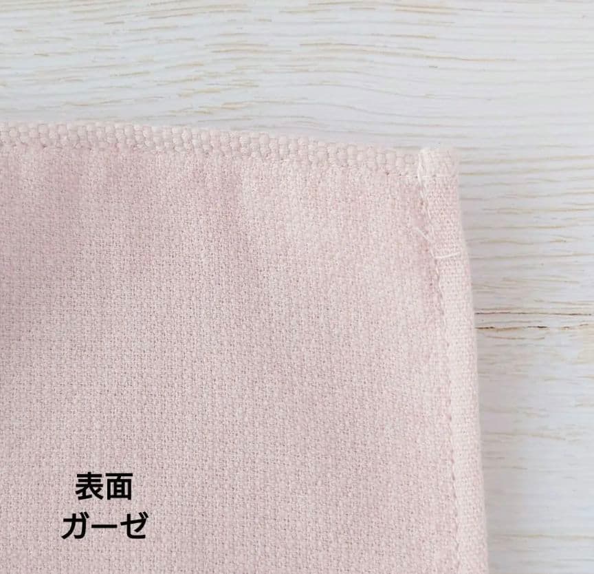 手刺繍入ちっちゃな タオルハンカチ【りす君とシロツメクサ】