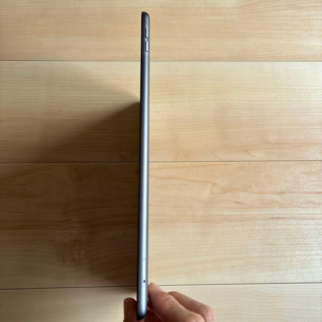 値下げしました　iPad 第7世代　32GB Wi-Fi ドコモ