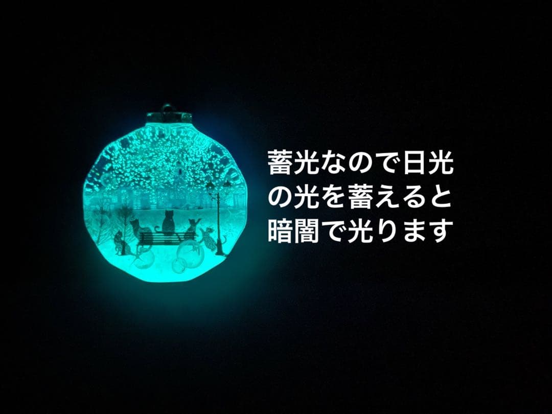 展示用/レジン/冬の街並みと子猫達　蓄光　オルゴナイトネックレス