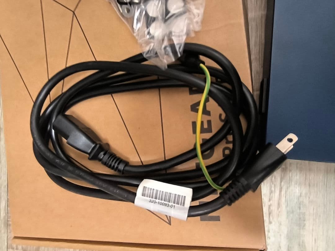 NETGEAR ProSafe 24ポートギガビットスイッチ JGS524 v2