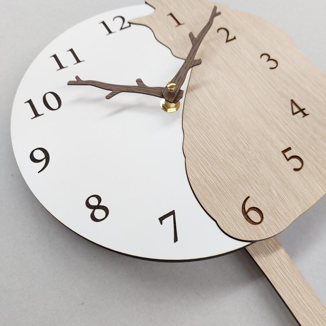 【限定値下げ】【静音タイプ】名入れ　しっぽ 振り子　猫⑦　ベージュ　掛け時計