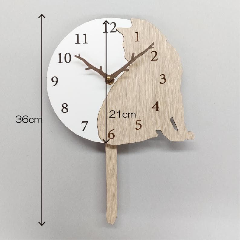 【限定値下げ】【静音タイプ】名入れ　しっぽ 振り子　猫⑦　ベージュ　掛け時計