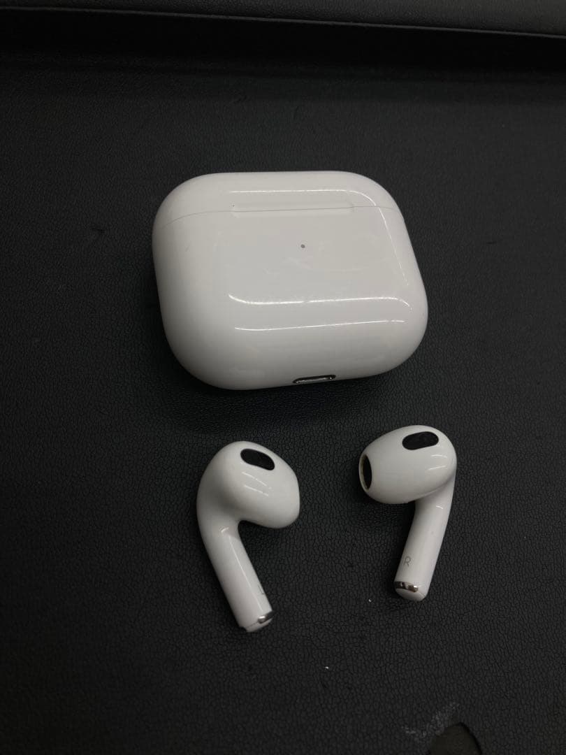 純正 Apple AirPods (第3世代) 本体