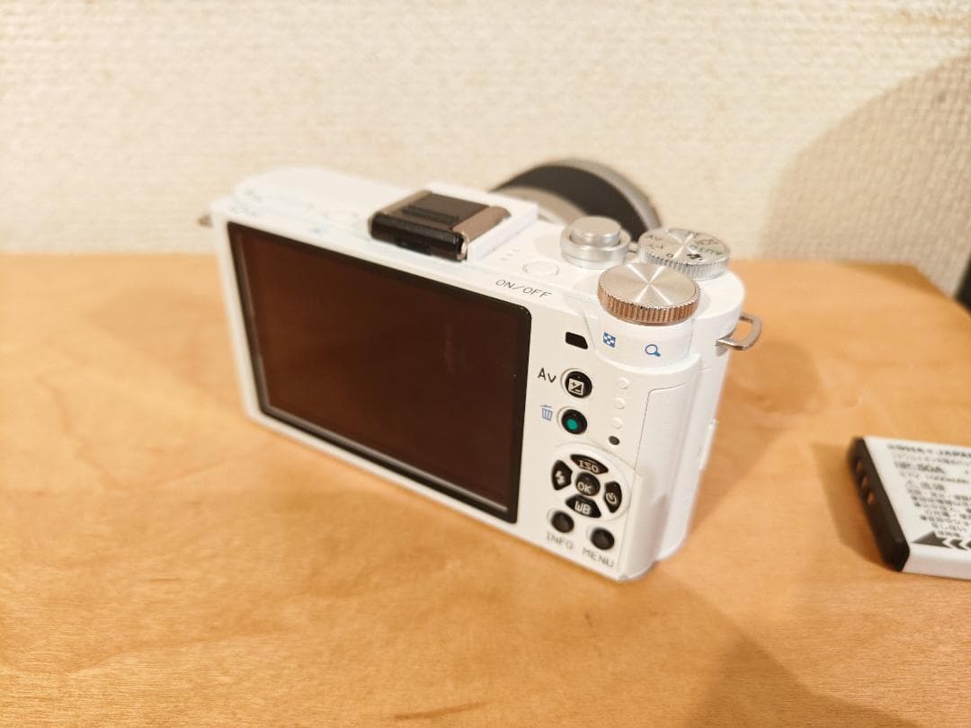 PENTAX Q-S1 ディープピンク + 06 TELEPHOTO ZOOM