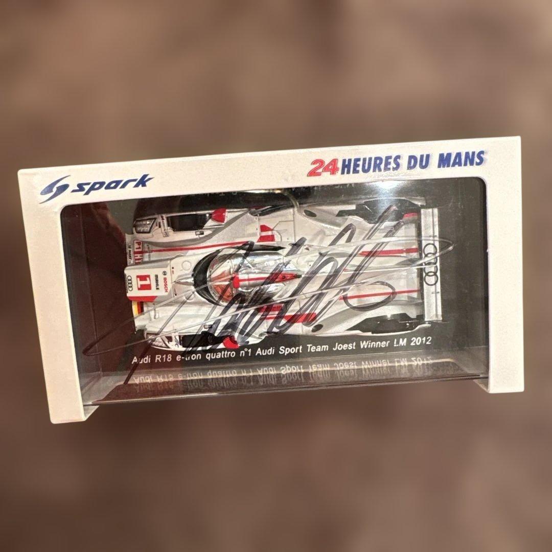 Audi R18 e-tron quattro ロッテラーサイン入り