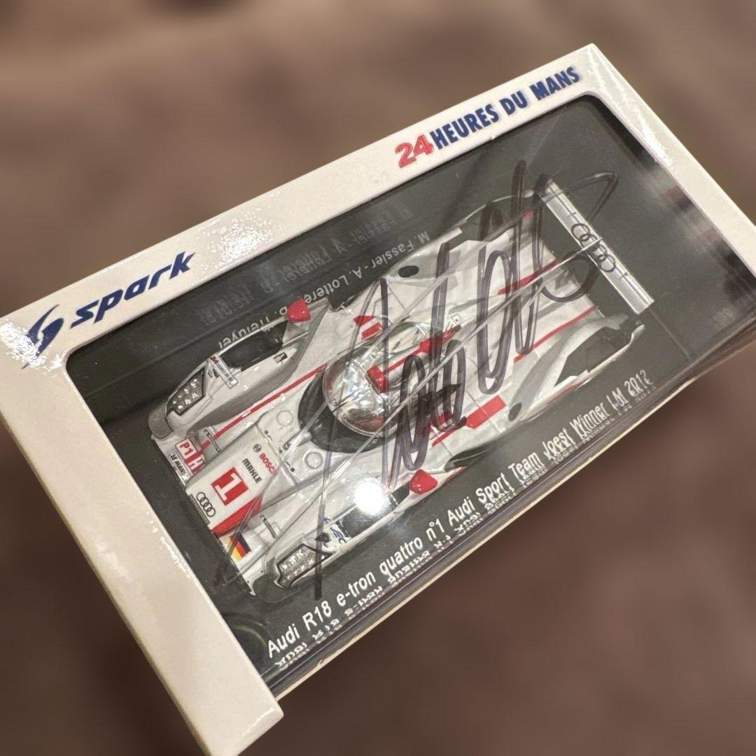 Audi R18 e-tron quattro ロッテラーサイン入り