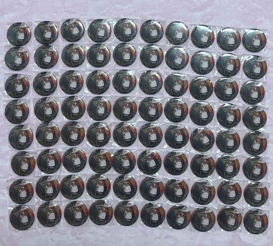 エース・トラッポラ 缶バッジ 式典服