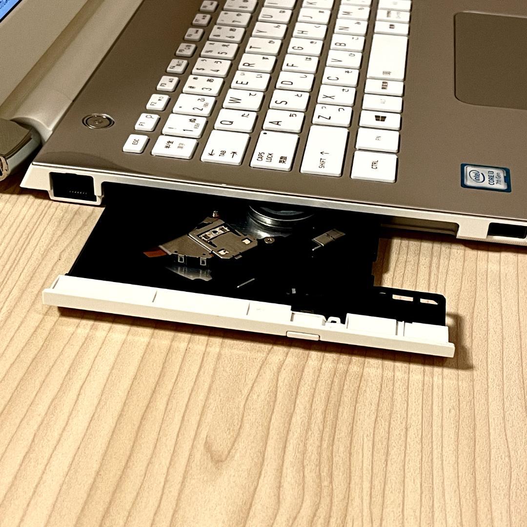 美品✨おしゃれゴールド✨カメラ付き 薄型ノートパソコン フルHD 快適SSD