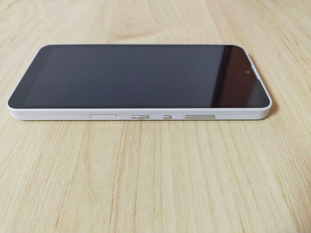 【SIMフリー】 AQUOS wish2　アイボリー