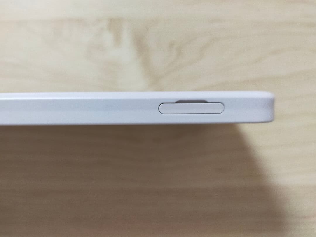 【SIMフリー】 AQUOS wish2　アイボリー