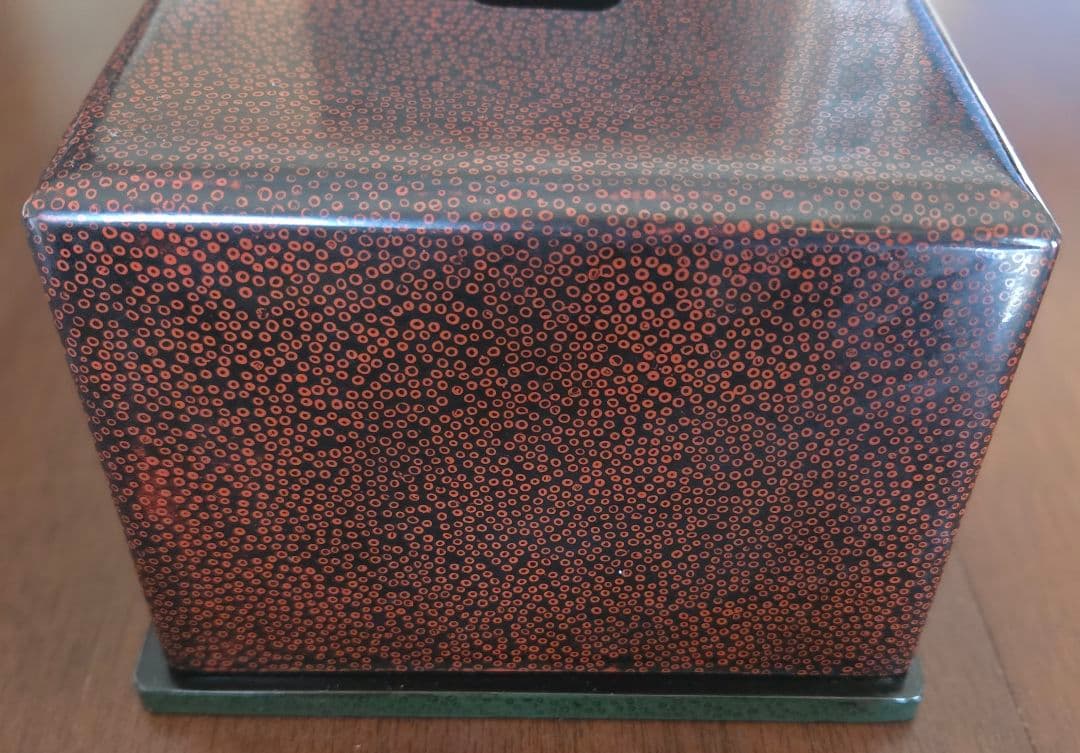 七々子塗り 津軽塗 ティッシュボックス 黒に朱